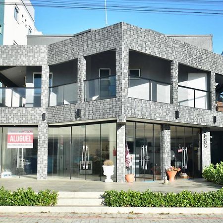 Residencial Melfi 3 Ap.1 Frente Apartment Bombinhas Exterior photo